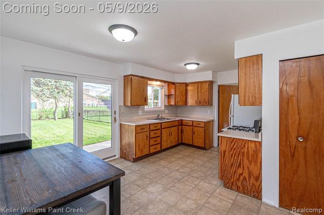 20761 Shoreview Street, Clinton Township, MI 48035