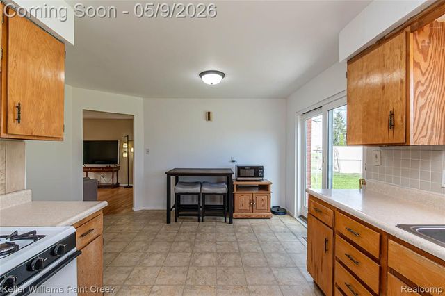 20761 Shoreview Street, Clinton Township, MI 48035