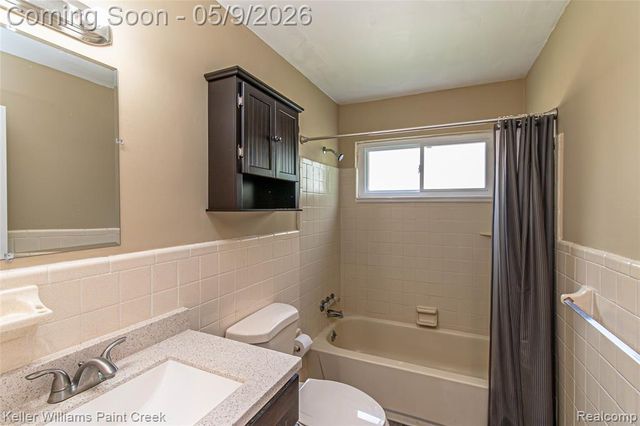 20761 Shoreview Street, Clinton Township, MI 48035