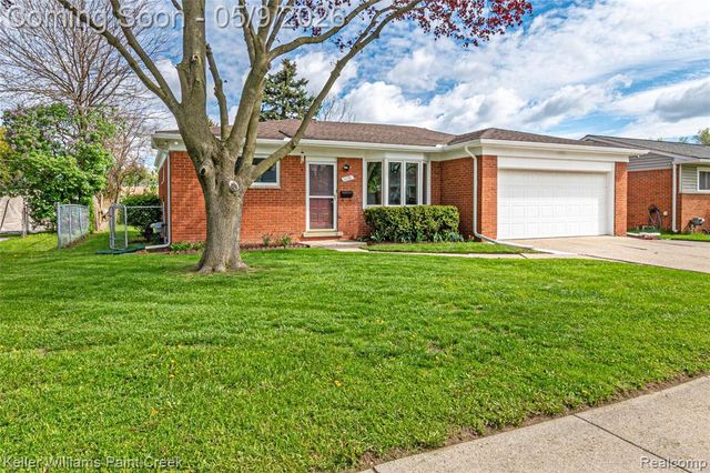 20761 Shoreview Street, Clinton Township, MI 48035