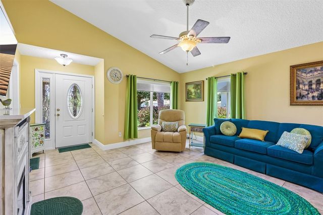 76 FAIRWAY CIRCLE, Umatilla, FL 32784