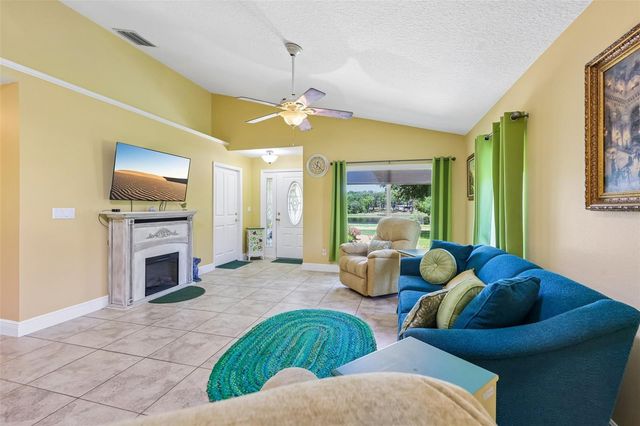 76 FAIRWAY CIRCLE, Umatilla, FL 32784