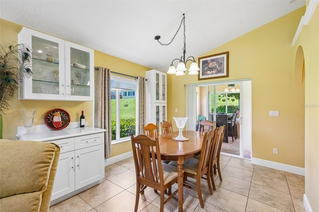 76 FAIRWAY CIRCLE, Umatilla, FL 32784