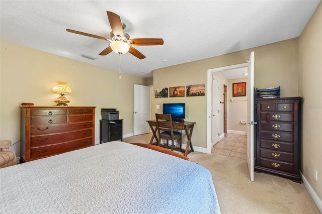 76 FAIRWAY CIRCLE, Umatilla, FL 32784