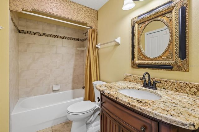76 FAIRWAY CIRCLE, Umatilla, FL 32784