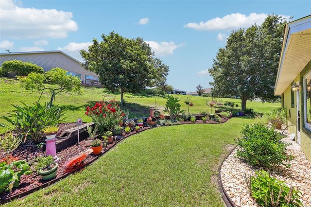 76 FAIRWAY CIRCLE, Umatilla, FL 32784