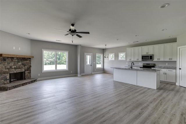 155 Creek Stone Drive, Hartwell, GA 30643