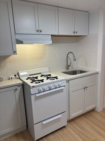 3 Fairfield St 1, Boston, MA 02116
