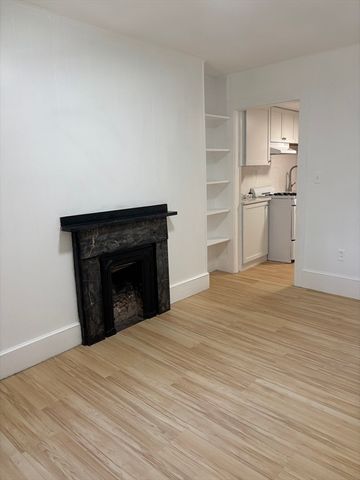 3 Fairfield St 1, Boston, MA 02116