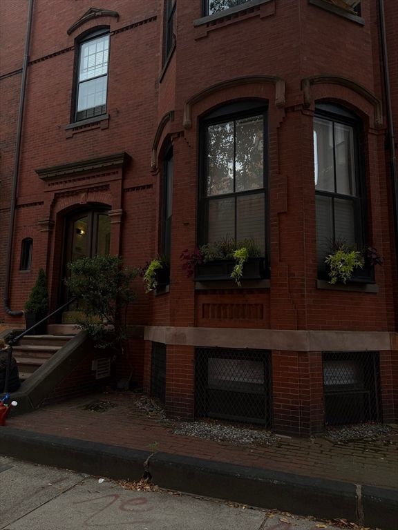 3 Fairfield St 1, Boston, MA 02116