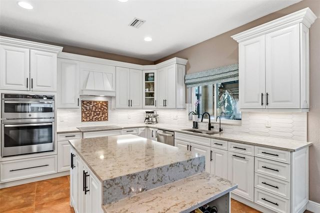 7020 SCRUB JAY DRIVE, Sarasota, FL 34241