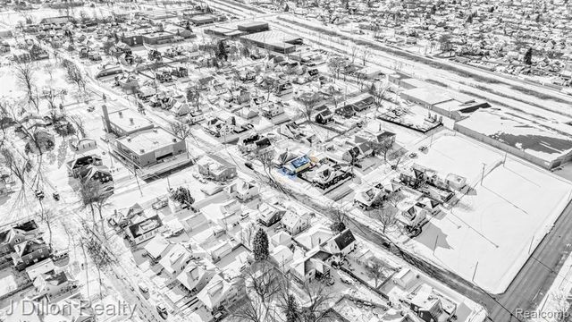 1070 2nd Street, Wyandotte, MI 48192