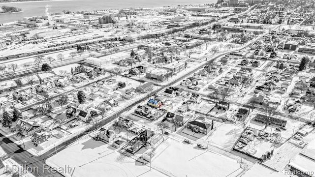 1070 2nd Street, Wyandotte, MI 48192