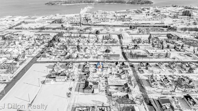 1070 2nd Street, Wyandotte, MI 48192