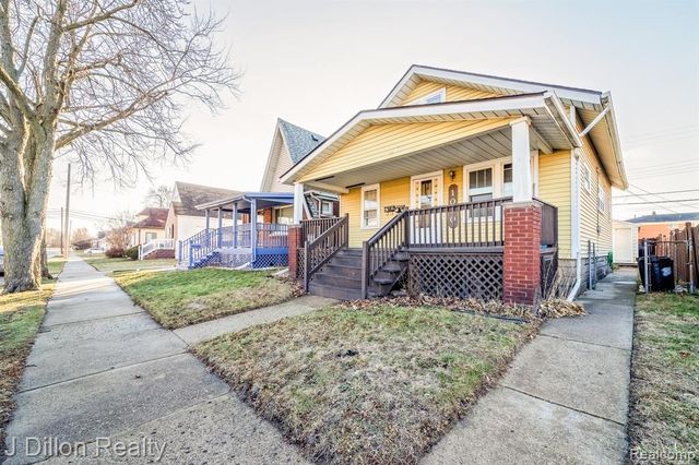 1070 2nd Street, Wyandotte, MI 48192