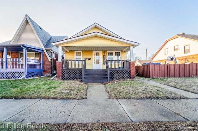 1070 2nd Street, Wyandotte, MI 48192