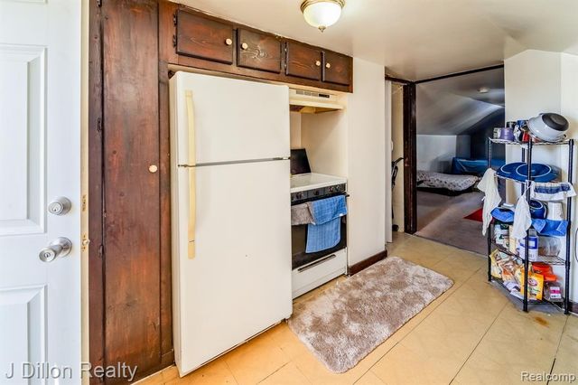 1070 2nd Street, Wyandotte, MI 48192