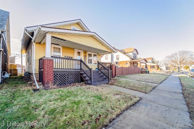 1070 2nd Street, Wyandotte, MI 48192