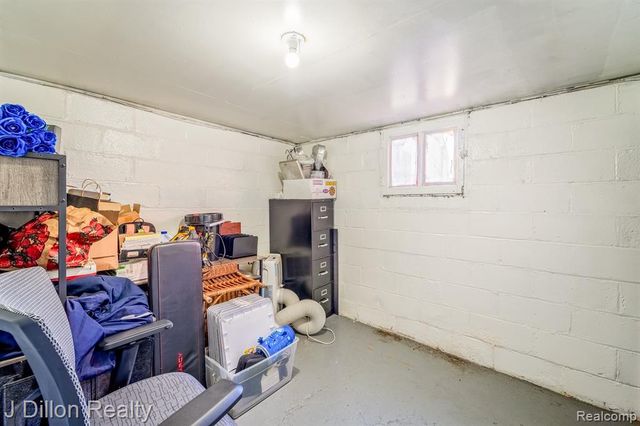 1070 2nd Street, Wyandotte, MI 48192