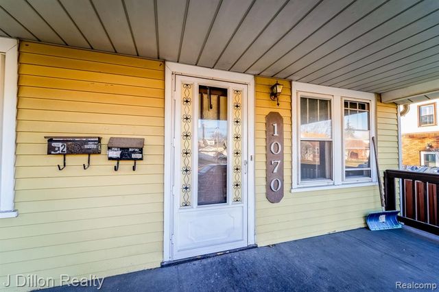 1070 2nd Street, Wyandotte, MI 48192