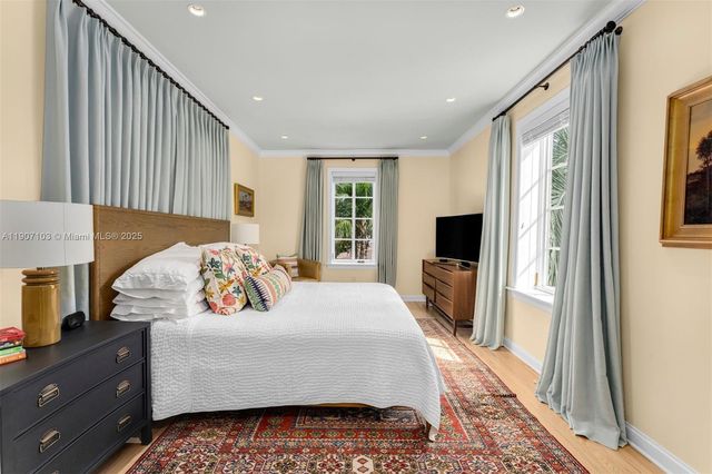 1004 Cotorro Ave, Coral Gables, FL 33146