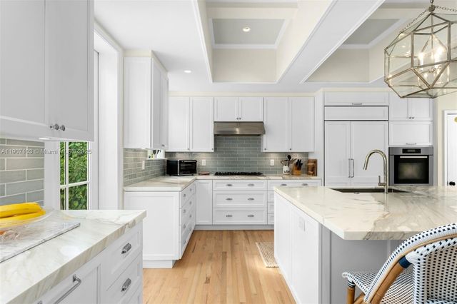 1004 Cotorro Ave, Coral Gables, FL 33146