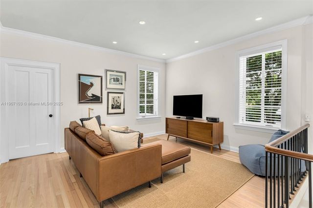 1004 Cotorro Ave, Coral Gables, FL 33146