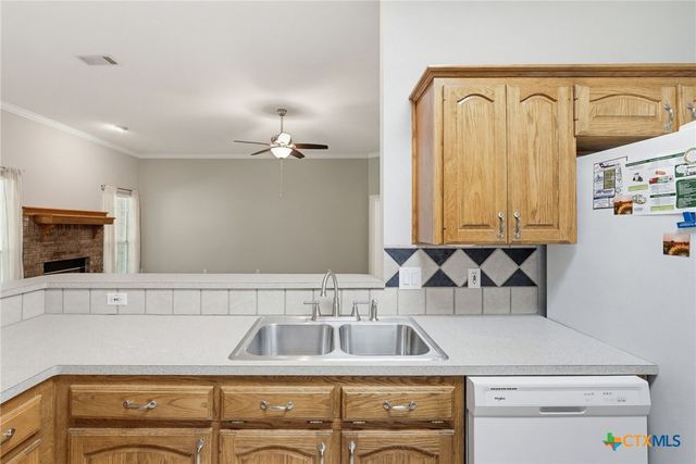 1909 Diamond Ridge Drive, Lampasas, TX 76550