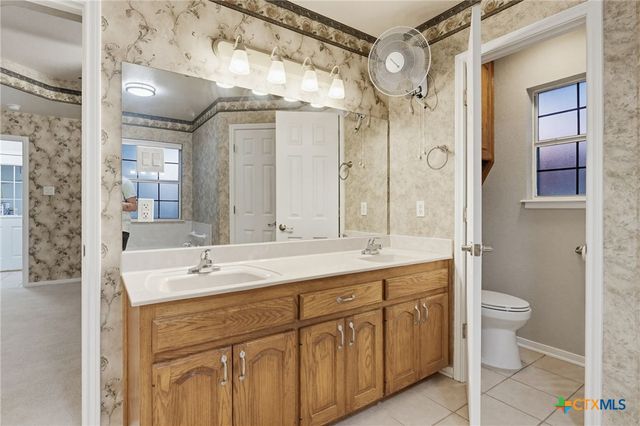 1909 Diamond Ridge Drive, Lampasas, TX 76550
