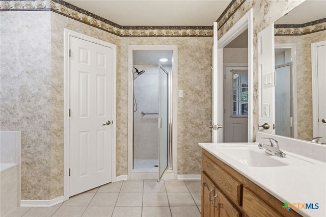 1909 Diamond Ridge Drive, Lampasas, TX 76550