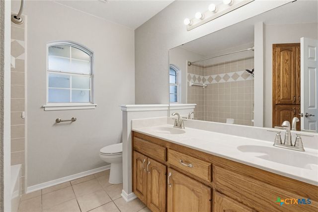 1909 Diamond Ridge Drive, Lampasas, TX 76550