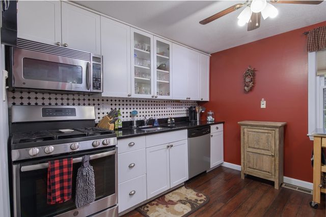 59 Zeller Camp Road, Grafton, VT 05146