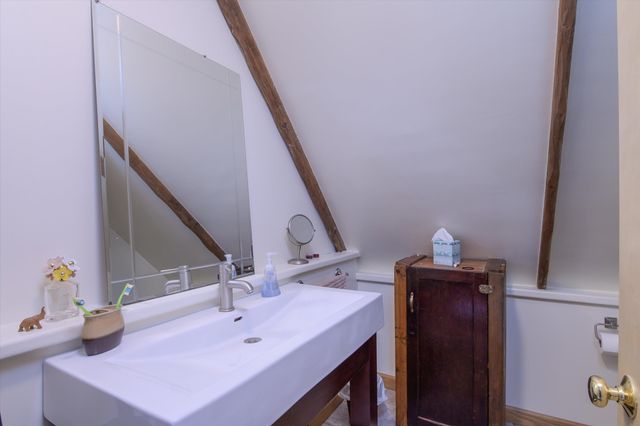 59 Zeller Camp Road, Grafton, VT 05146
