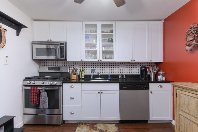 59 Zeller Camp Road, Grafton, VT 05146