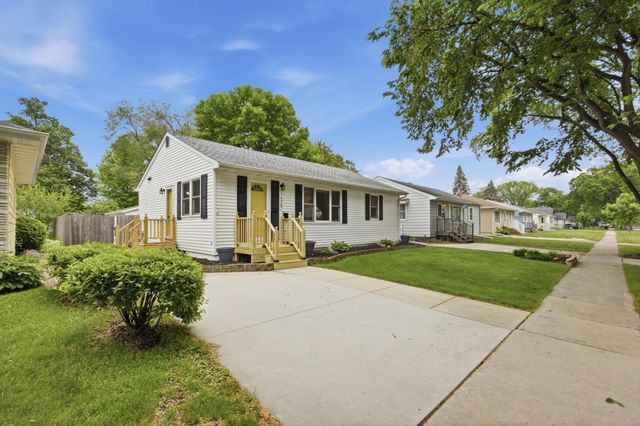 1529 3rd Street N, Fargo, ND 58102