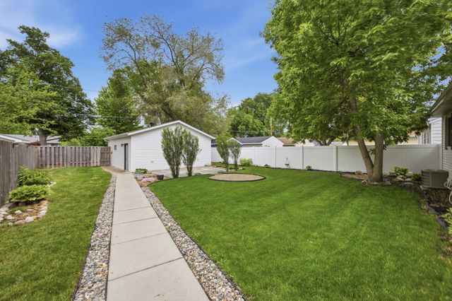 1529 3rd Street N, Fargo, ND 58102