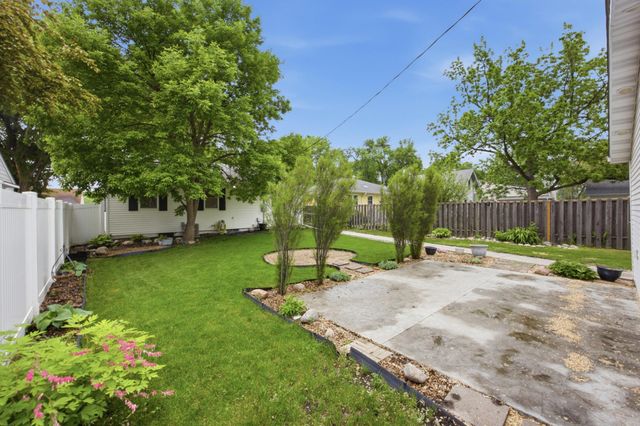 1529 3rd Street N, Fargo, ND 58102