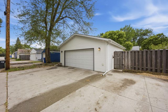 1529 3rd Street N, Fargo, ND 58102