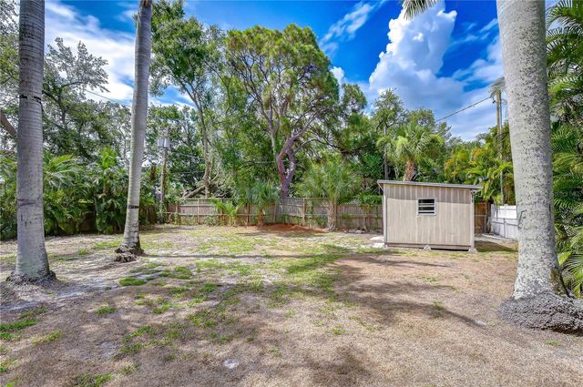 5006 W DICKENS AVENUE, Tampa, FL 33629