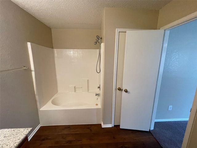 1420 Bumble Bee Drive, Lancaster, TX 75134