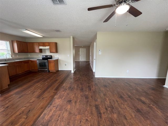 1420 Bumble Bee Drive, Lancaster, TX 75134
