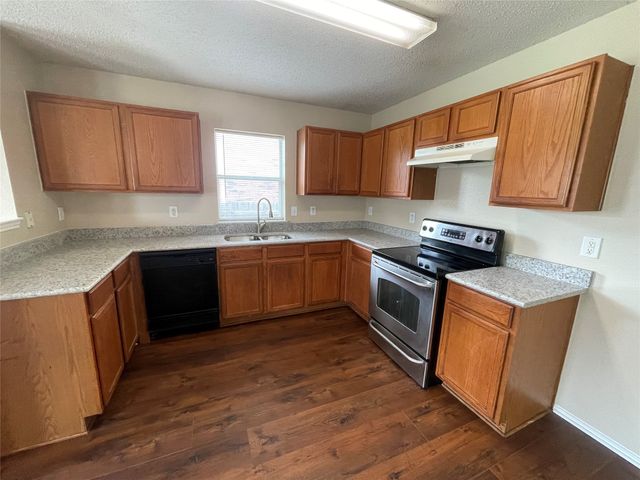 1420 Bumble Bee Drive, Lancaster, TX 75134