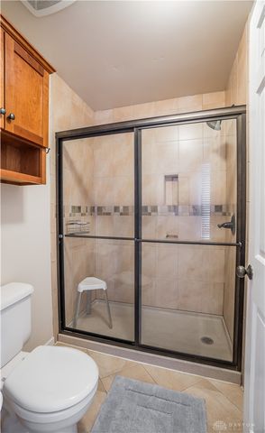 17 Nicholson Court, Centerville, OH 45459