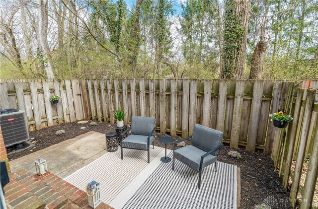 17 Nicholson Court, Centerville, OH 45459