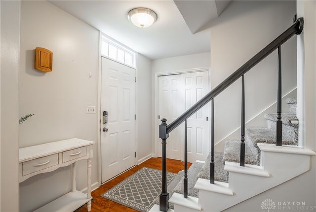 17 Nicholson Court, Centerville, OH 45459