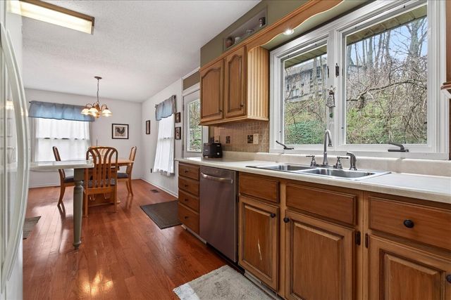 5901 Carmody Road, Coloma, MI 49038