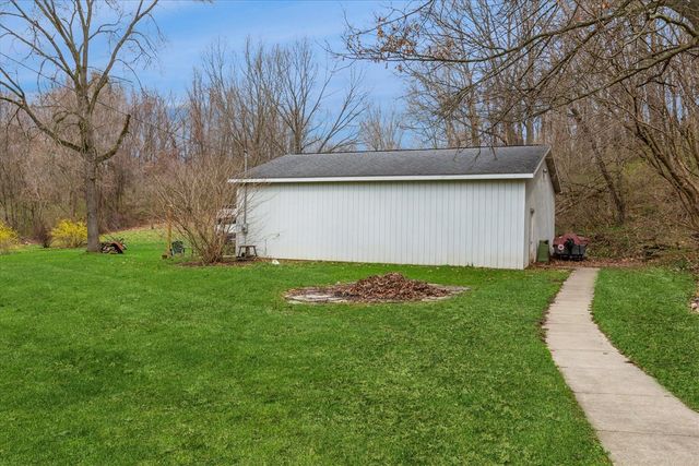 5901 Carmody Road, Coloma, MI 49038