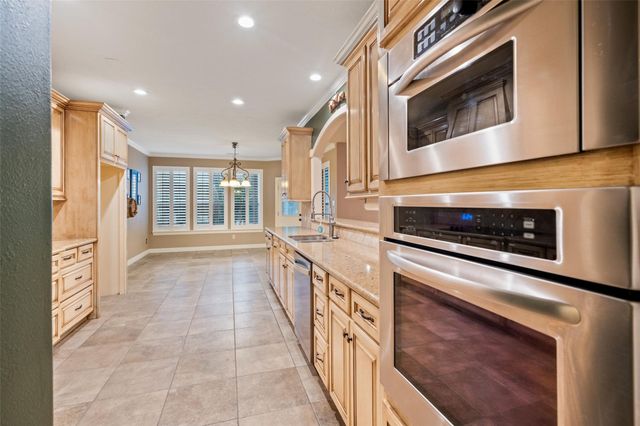 10366 Happy Trail, Conroe, TX 77384