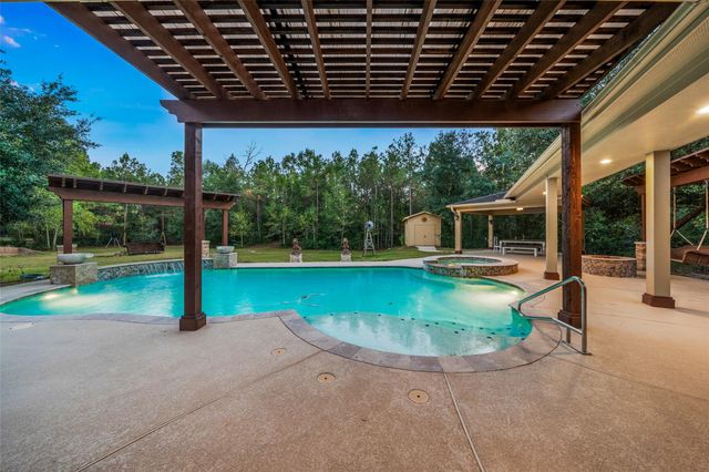 10366 Happy Trail, Conroe, TX 77384