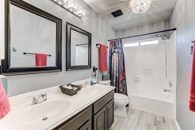 17315 Ginger Fields Lane, Tomball, TX 77377